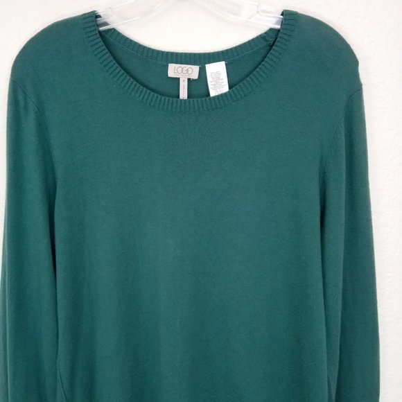 LOGO Sz Medium Green Crew Neck Asymmetrical Lace Hem Sweater - Picture 2 of 10